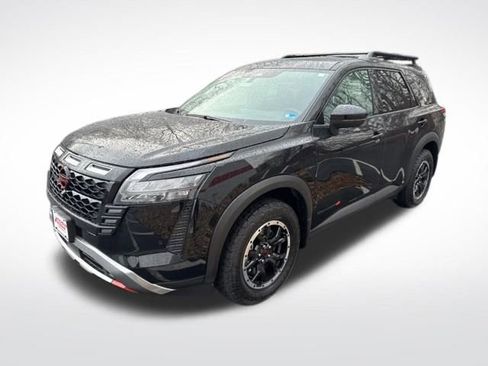 New 2026 Nissan Pathfinder SV image 3