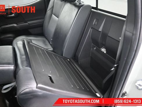 Used 2022 Toyota Tacoma TRD Sport w/ TRD Premium Sport Package AWD/4WD image 26
