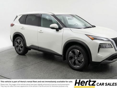 Used 2025 Nissan Rogue SV image 1