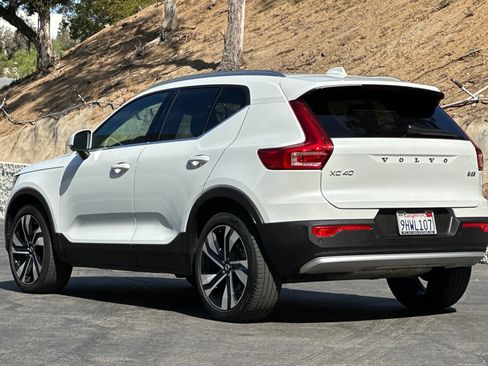 Used 2023 Volvo XC40 B5 Ultimate w/ Protection Package Premier AWD/4WD image 6