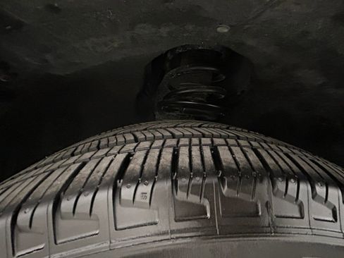 Used 2023 Ford Explorer XLT w/ Equipment Group 202A image 22