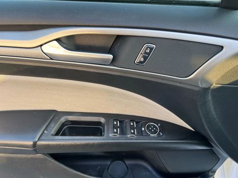 Used 2018 Ford Fusion S image 17