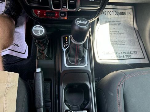 Used 2020 Jeep Wrangler Unlimited Rubicon image 26