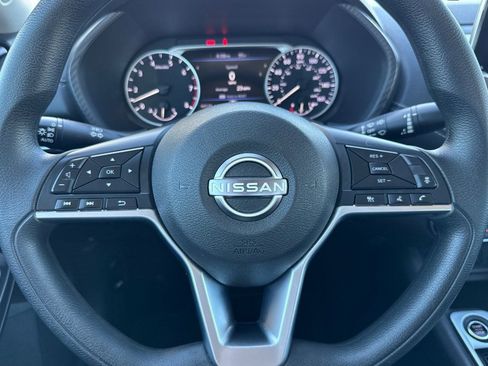 Used 2024 Nissan Sentra SV image 15