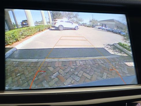 Used 2018 Cadillac XT5 FWD image 25