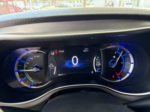 Used 2026 Chrysler Pacifica Pinnacle FWD image 20