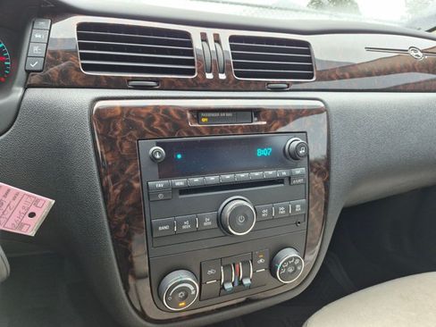 Used 2012 Chevrolet Impala LT FWD image 10
