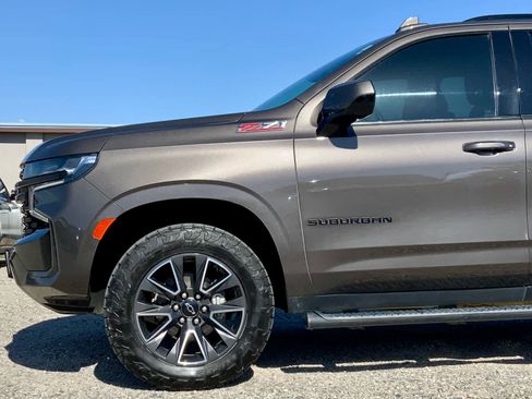 Used 2021 Chevrolet Suburban Z71 AWD/4WD image 9