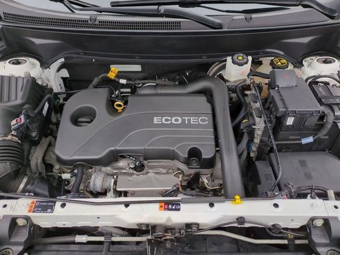 Used 2021 Chevrolet Equinox LS image 14