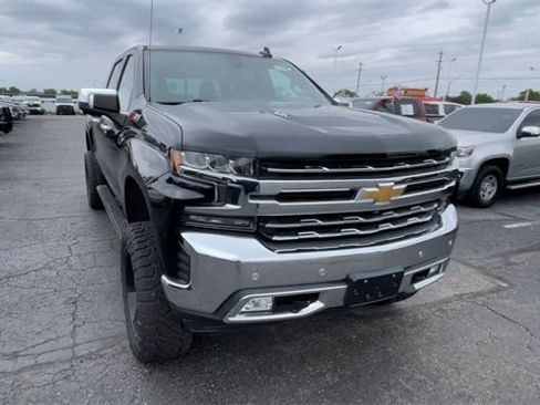Used 2019 Chevrolet Silverado 1500 LTZ w/ LTZ Premium Package image 4