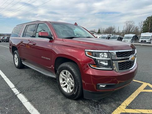 Used 2016 Chevrolet Suburban LT w/ Luxury Package image 10