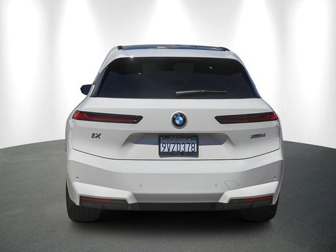 Used 2026 BMW iX xDrive60 w/ Premium Package AWD/4WD image 5