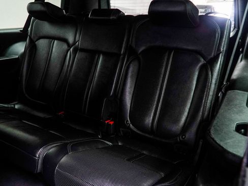 Used 2024 Jeep Wagoneer L Series II w/ Flexible Seating Group AWD/4WD image 38