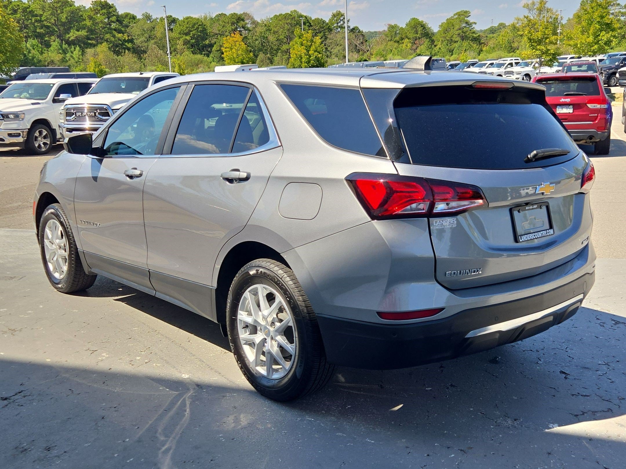 Used 2024 Chevrolet Equinox LT AWD/4WD image 5