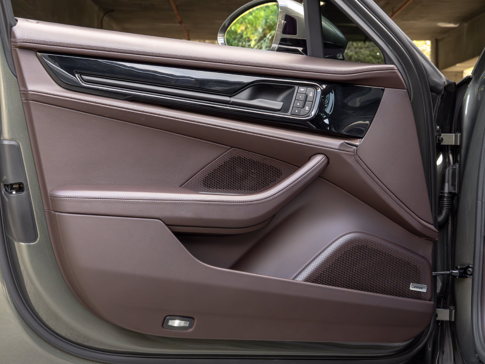 Certified 2024 Porsche Panamera image 21