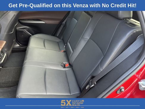 Used 2023 Toyota Venza XLE image 21