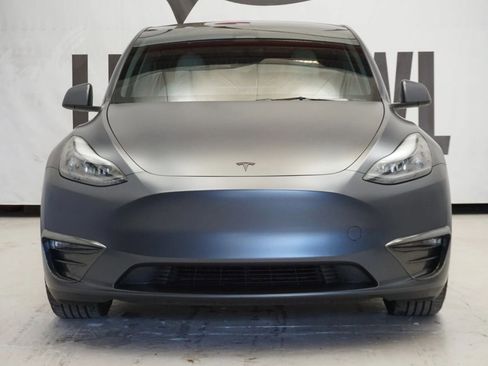 Used 2023 Tesla Model Y Performance image 2
