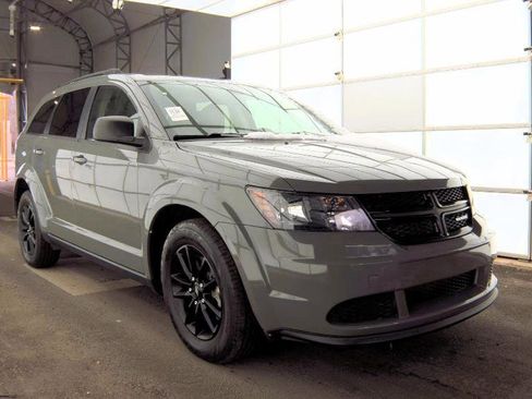 Used 2020 Dodge Journey SE w/ SE Popular Equipment Group image 5