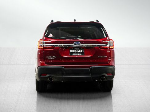 Used 2025 Subaru Ascent Premium image 4