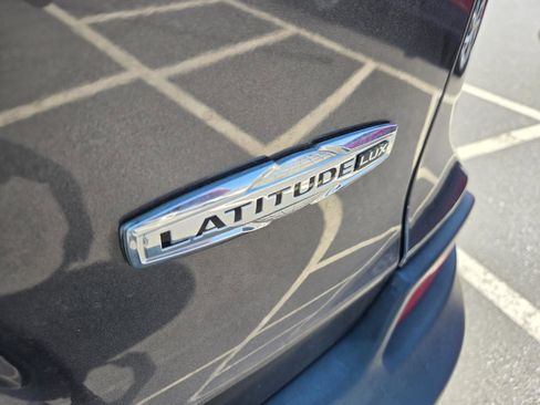 Used 2022 Jeep Cherokee Latitude Lux image 8