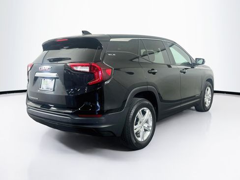 Used 2022 GMC Terrain SLE FWD image 9