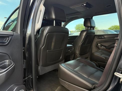 Used 2016 GMC Yukon SLT w/ Open Road Package AWD/4WD image 45