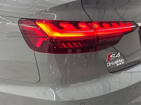 Used 2021 Audi S4 Premium Plus w/ Premium Plus Package image 35