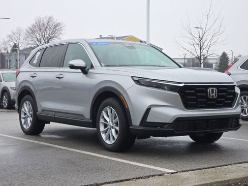 Used 2024 Honda CR-V EX image 2