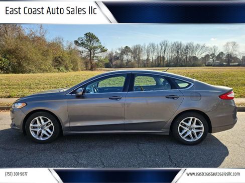 Used 2013 Ford Fusion SE image 1