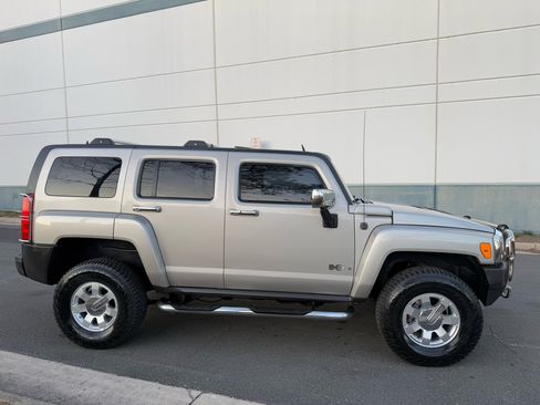 Used 2006 HUMMER H3 image 11
