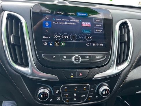 Used 2022 Chevrolet Equinox Premier AWD/4WD image 13