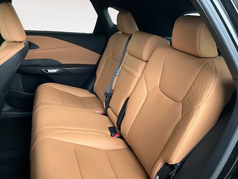 Used 2024 Lexus RX 350 Premium Plus image 16