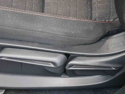 Certified 2025 Honda HR-V Sport image 23