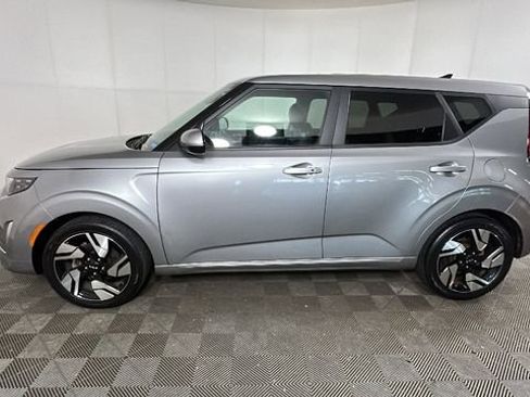 Used 2023 Kia Soul GT-Line FWD image 6