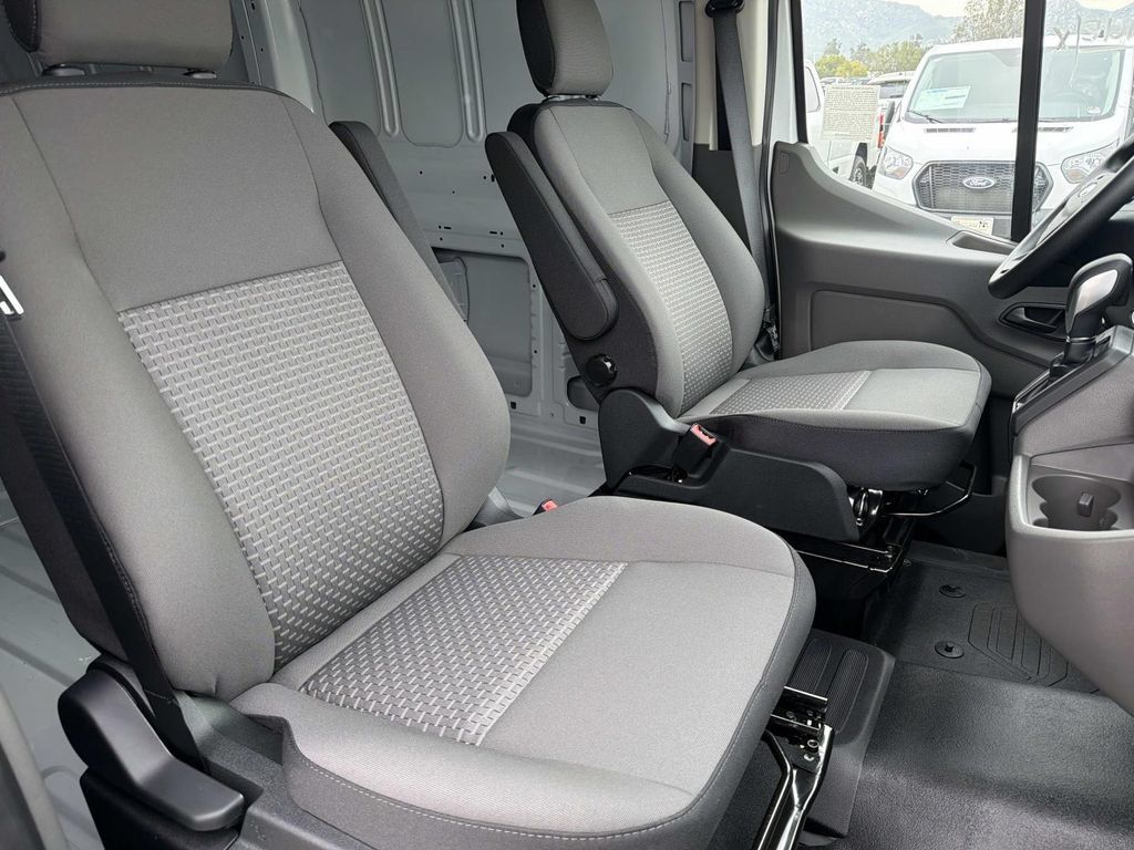 New 2026 Ford Transit 250 Low Roof AWD image 22