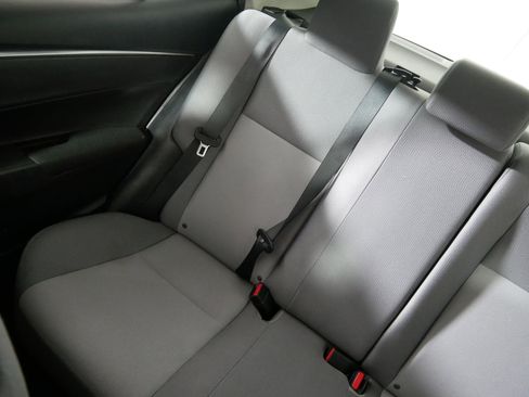 Used 2015 Toyota Corolla L image 12