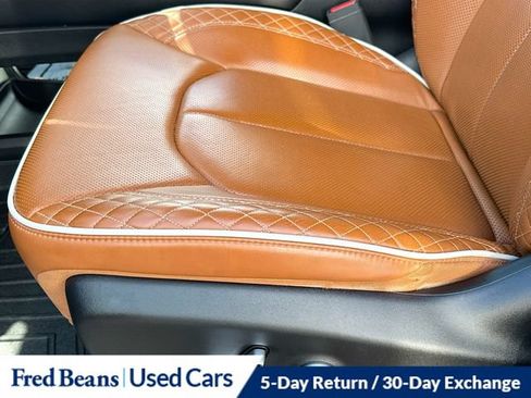 Used 2024 Chrysler Pacifica Pinnacle FWD image 26