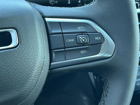 New 2026 Jeep Compass Latitude image 12