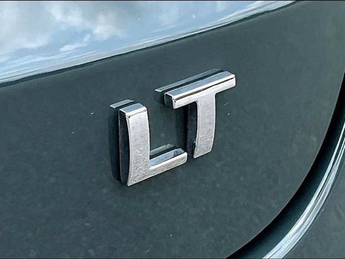 Used 2025 Chevrolet Trax LT FWD image 26