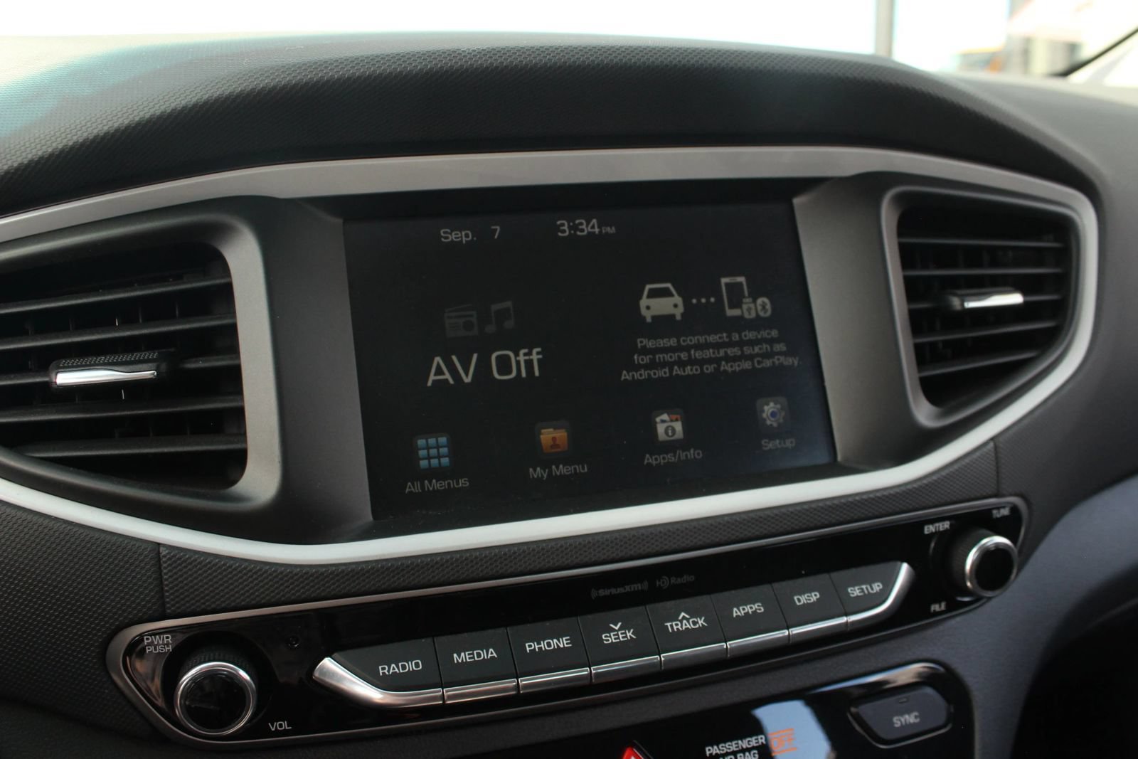 Used 2018 Hyundai Ioniq Plug-In Hybrid FWD image 26