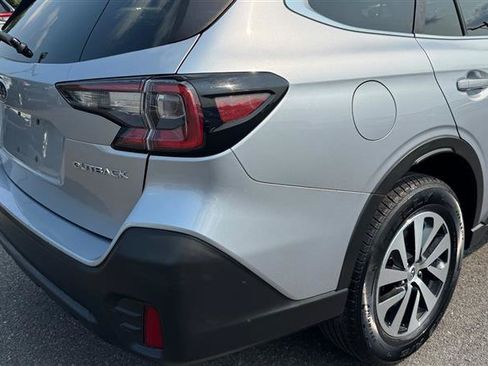 Used 2022 Subaru Outback Premium AWD/4WD image 28