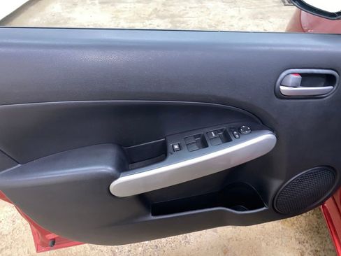 Used 2014 MAZDA MAZDA2 Sport FWD image 9