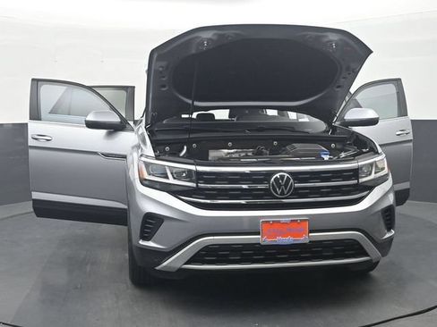 Used 2022 Volkswagen Atlas Cross Sport SE AWD/4WD image 36