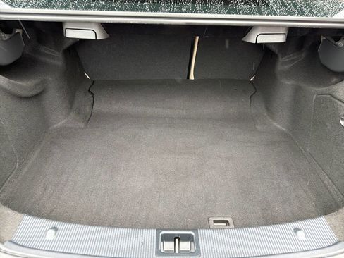 Used 2013 Mercedes-Benz C 250 Sedan image 9