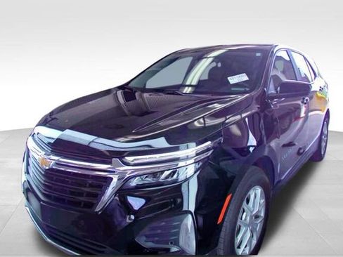 Used 2024 Chevrolet Equinox LT w/ LPO, Floor Liner Package FWD image 2