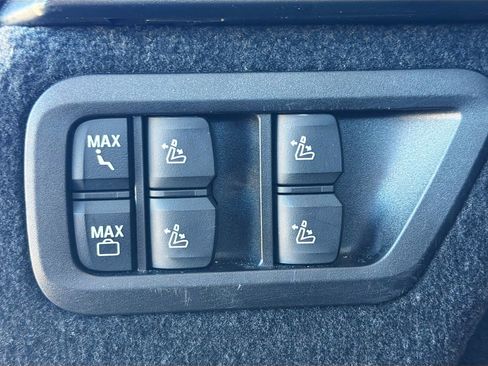 Certified 2025 BMW X7 xDrive40i w/ Premium Package image 14