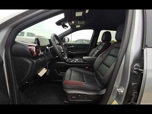 Used 2025 Chevrolet Equinox RS w/ Safety and Technology Package AWD/4WD image 6