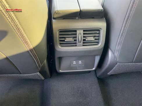 New 2026 Nissan Rogue Platinum AWD/4WD image 35