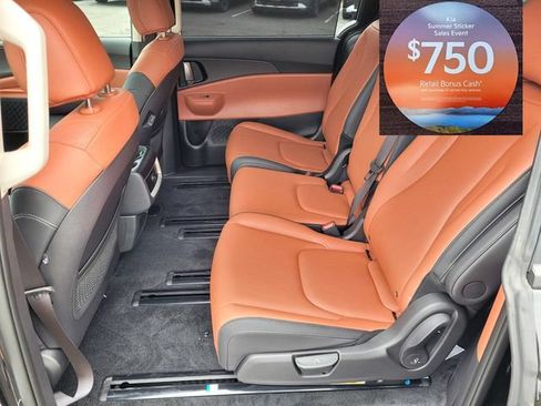 New 2026 Kia Carnival EX FWD image 6