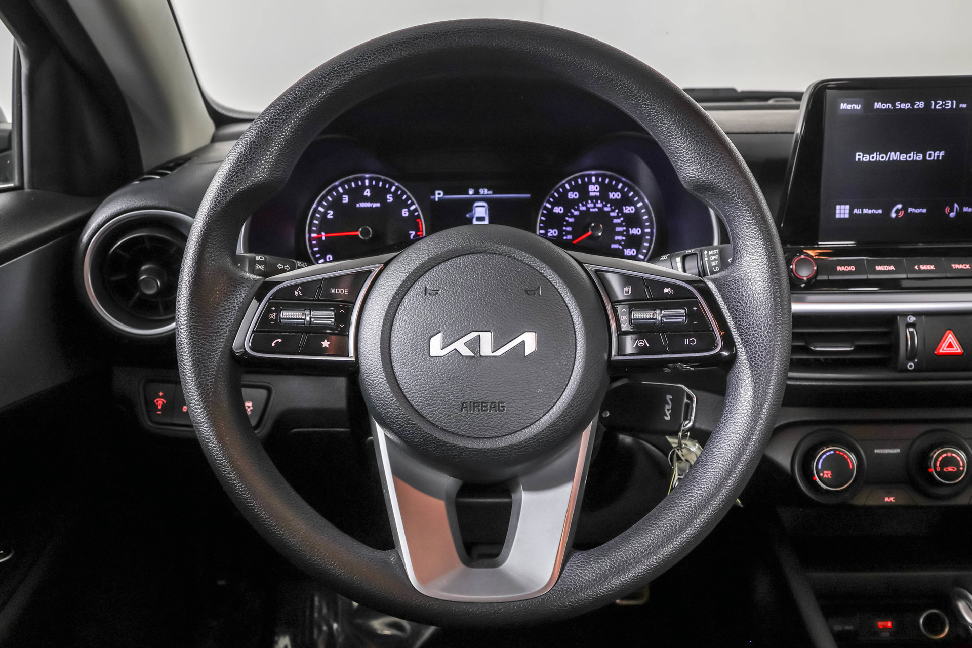 Used 2023 Kia Forte LXS w/ LXS Technology Package FWD image 25
